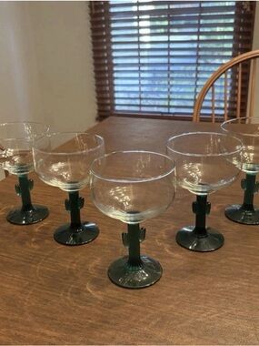 Vintage Set of 5 ~ 16 oz Margarita Glasses With Green Cactus Stems